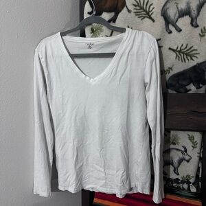 White long sleeve tee